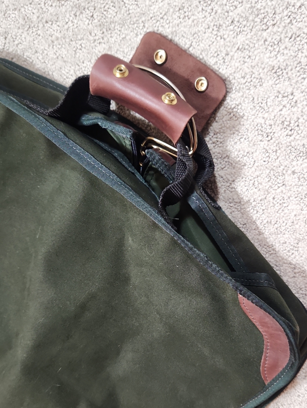 Orvis Dark Green Canvas Garment Bag with Brown Leather Accents - Picture 10 of 16